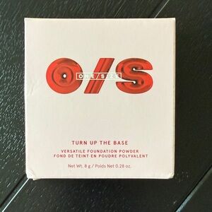 O/ S Turn Up The Base Versatile Foundation Powder